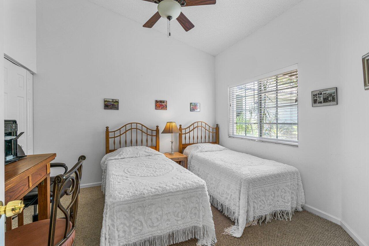 LAKESHORE NORTH - Residential Lease