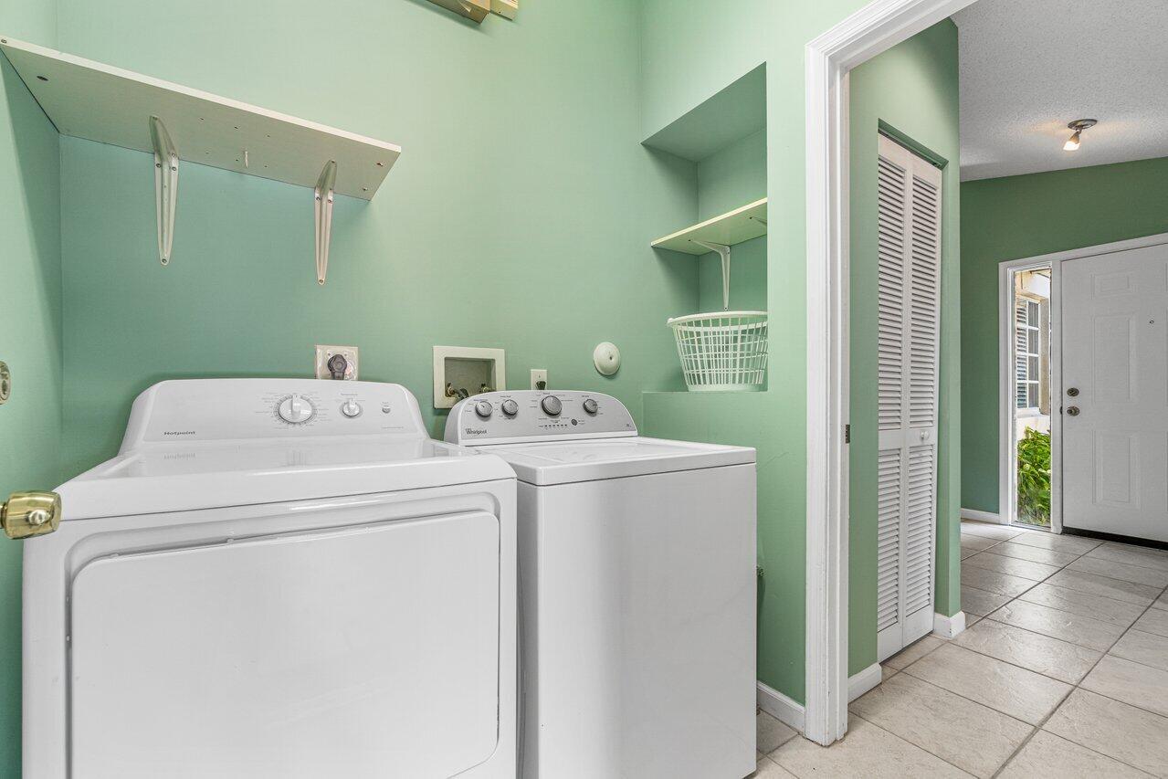 LAKESHORE NORTH - Residential Lease