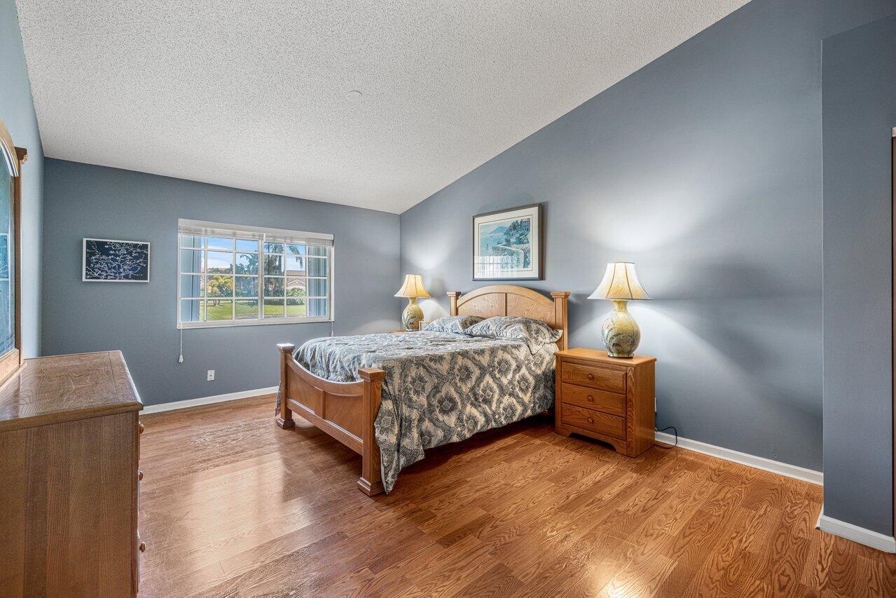 LAKESHORE NORTH - Residential Lease