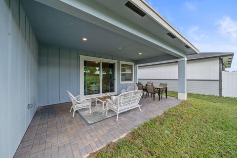 A home in Loxahatchee