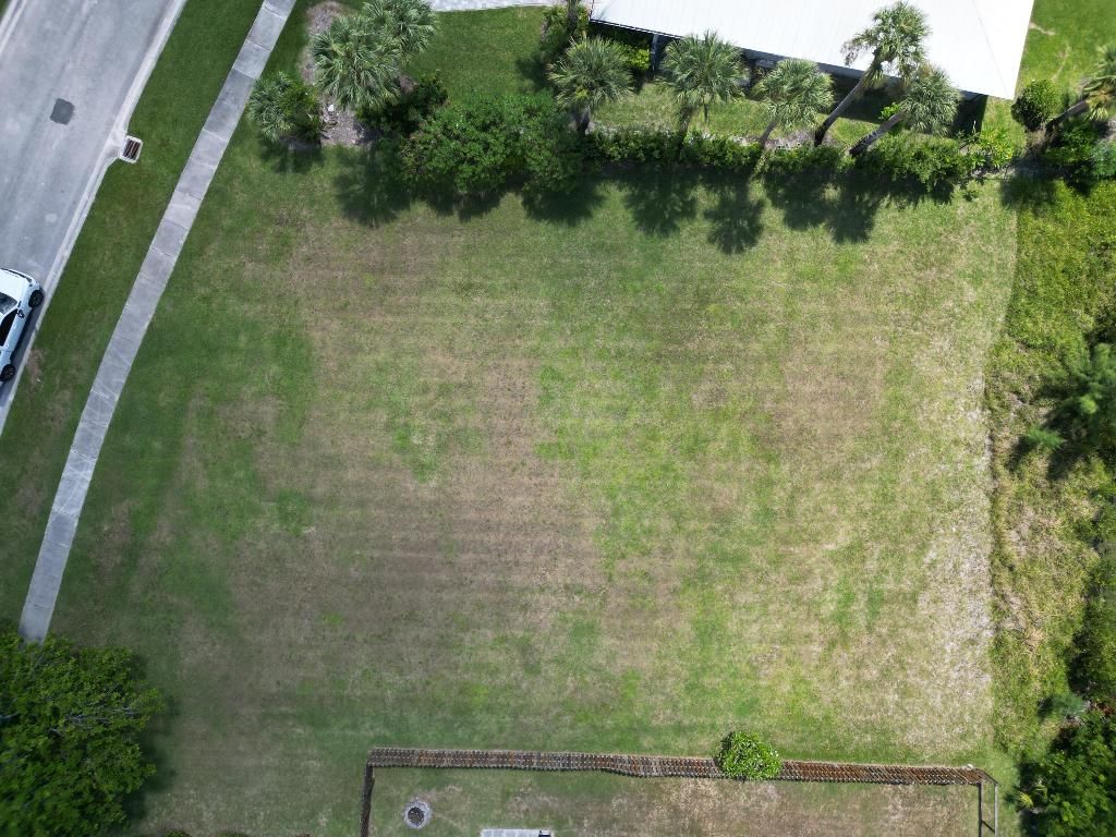 Photo of 1709 Coconut Drive, Fort Pierce, FL 34949 (MLS # R11111989)