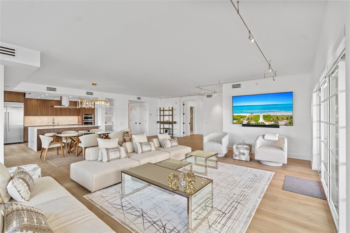 1230 Hillsboro Mile 107