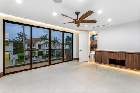 Tiny photo for 2441 NE 48th Court, Lighthouse Point, FL 33064 (MLS # B26051272)