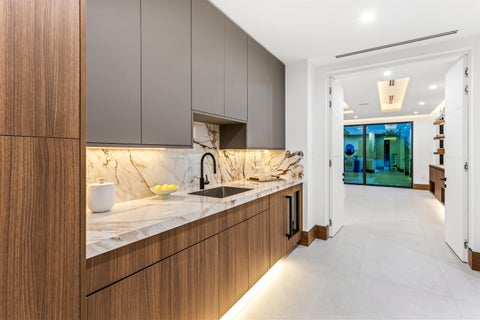 Tiny photo for 2441 NE 48th Court, Lighthouse Point, FL 33064 (MLS # B26051272)