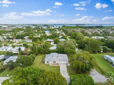 1410 4th Court Vero Beach FL 32960