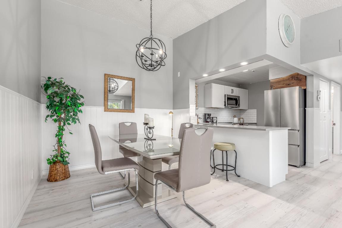 JENSEN BEACH CLUB CONDO - Residential