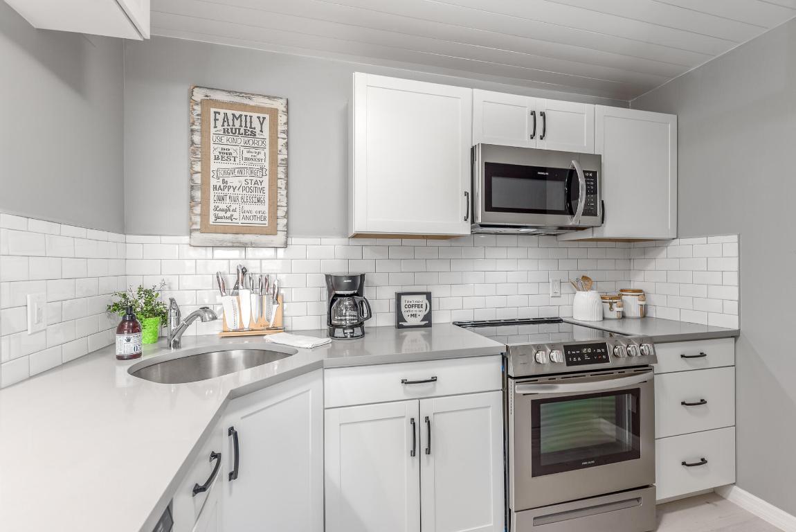 JENSEN BEACH CLUB CONDO - Residential