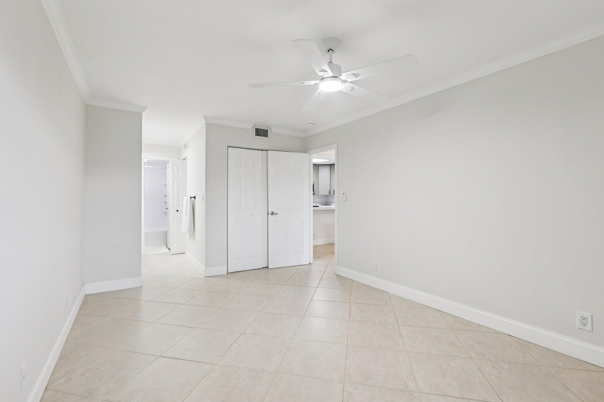 RIVER MANOR - Residential