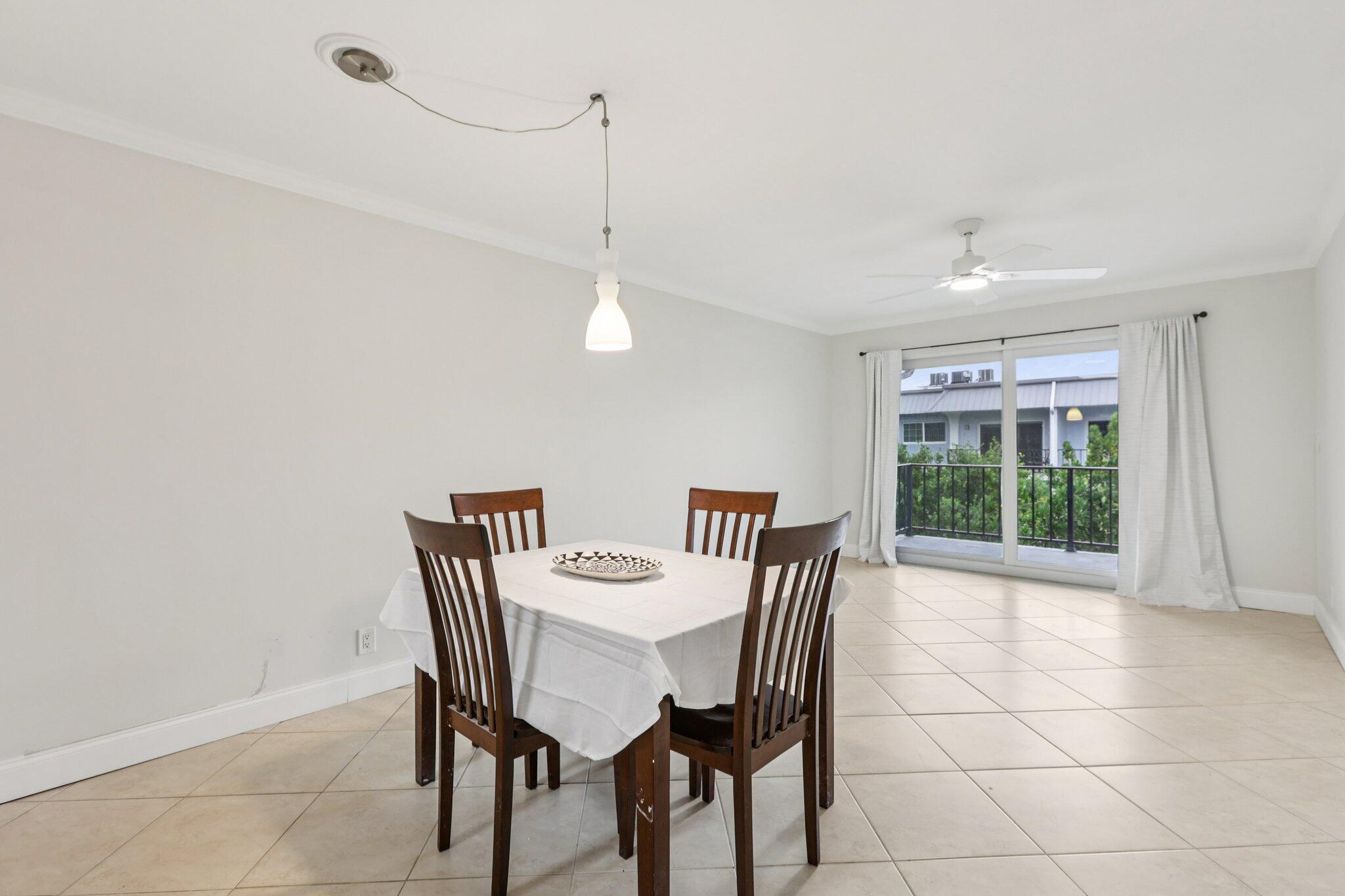 RIVER MANOR - Residential