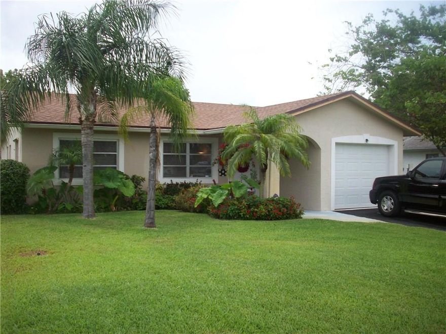 BEAUTIFUL HOME WITH LOTS OF POTENTIAL, BEAUTIFUL LANDSCAPE, FRUIT TREES ETC. BRAND NEW ROOF, LEST THAN 6 MONTHS ALSO NEW GARAGE DOOR.