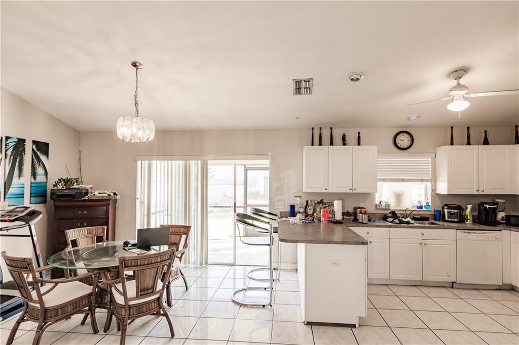 CAPE CORAL UNIT 52 - Residential