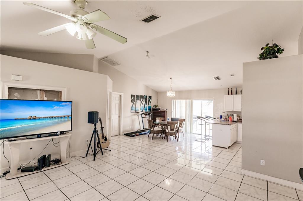 CAPE CORAL UNIT 52 - Residential