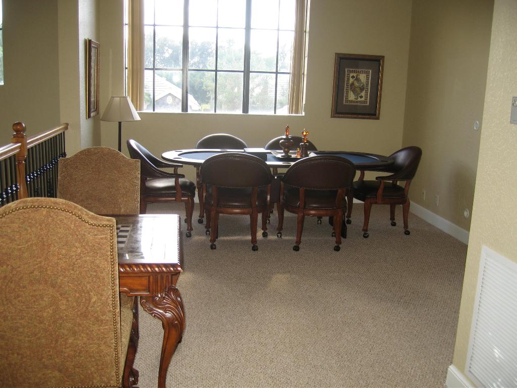 VERSAILLES - Residential Lease