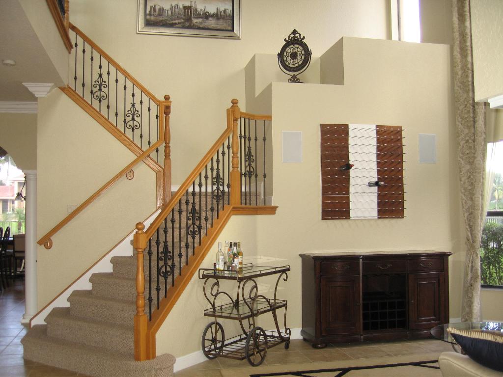 VERSAILLES - Residential Lease