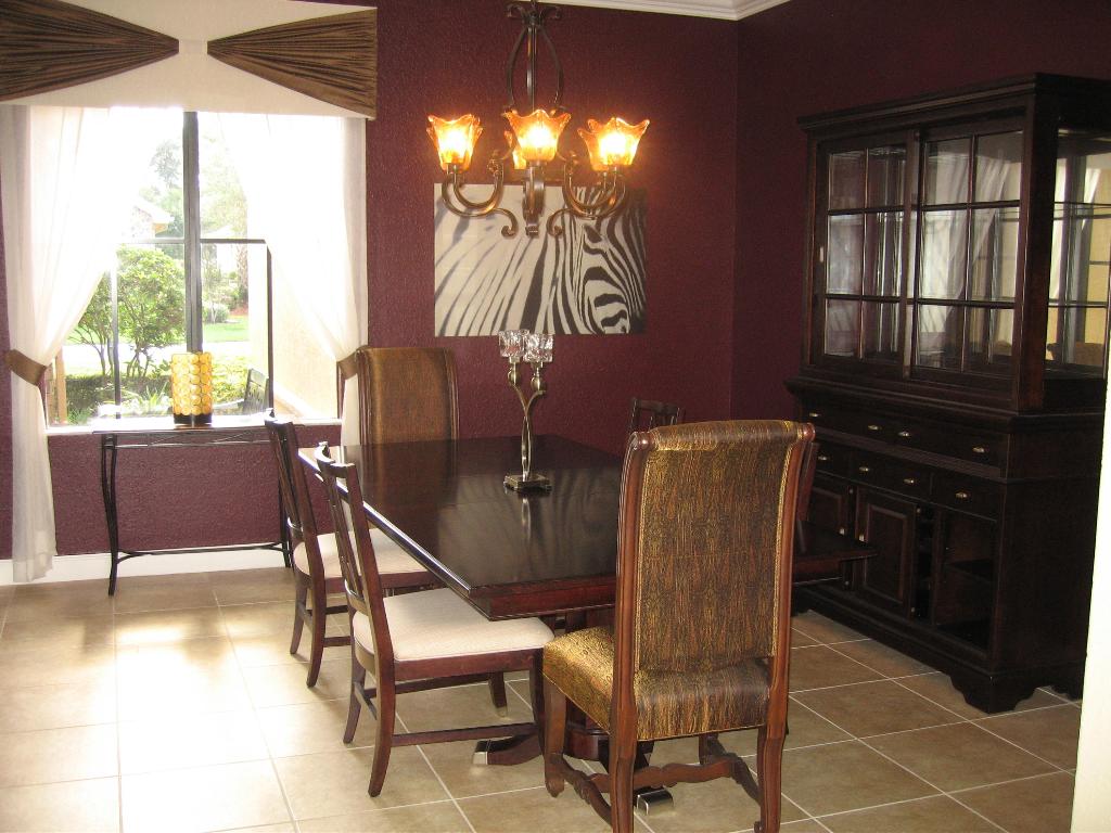 VERSAILLES - Residential Lease