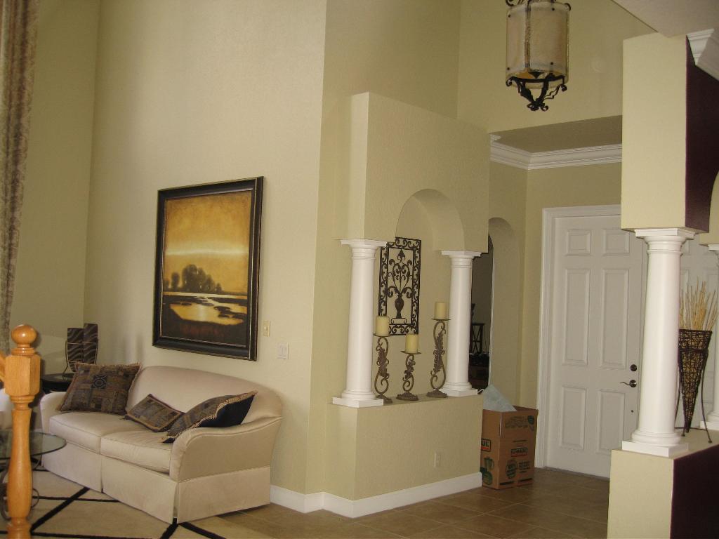 VERSAILLES - Residential Lease