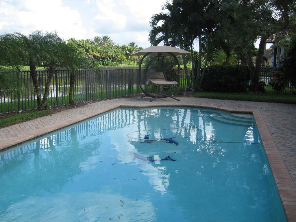 VERSAILLES - Residential Lease