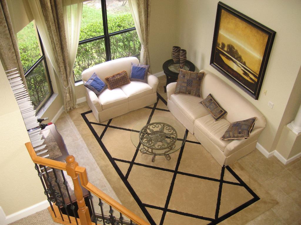 VERSAILLES - Residential Lease