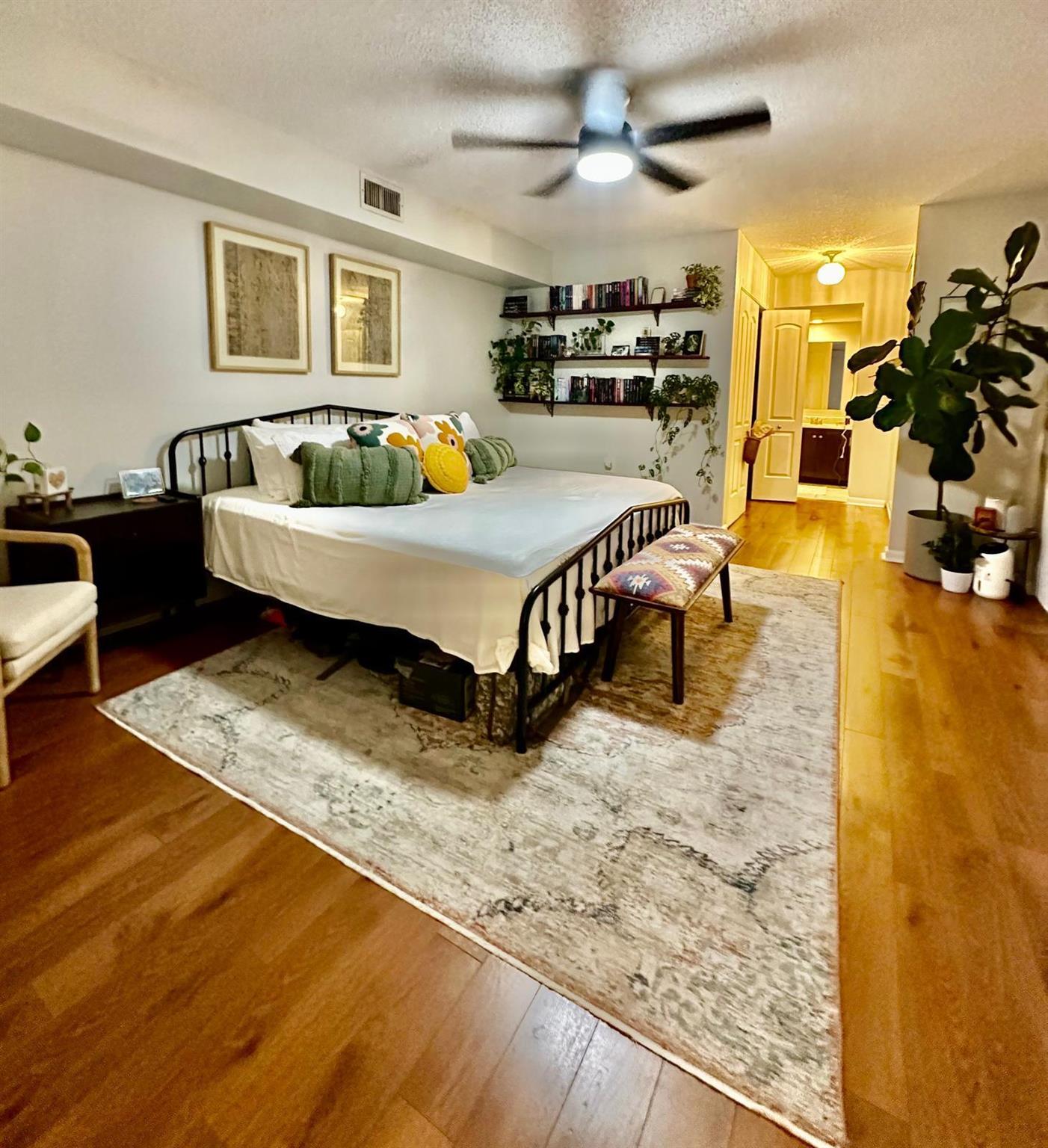 SHERWOOD LAKES - Residential