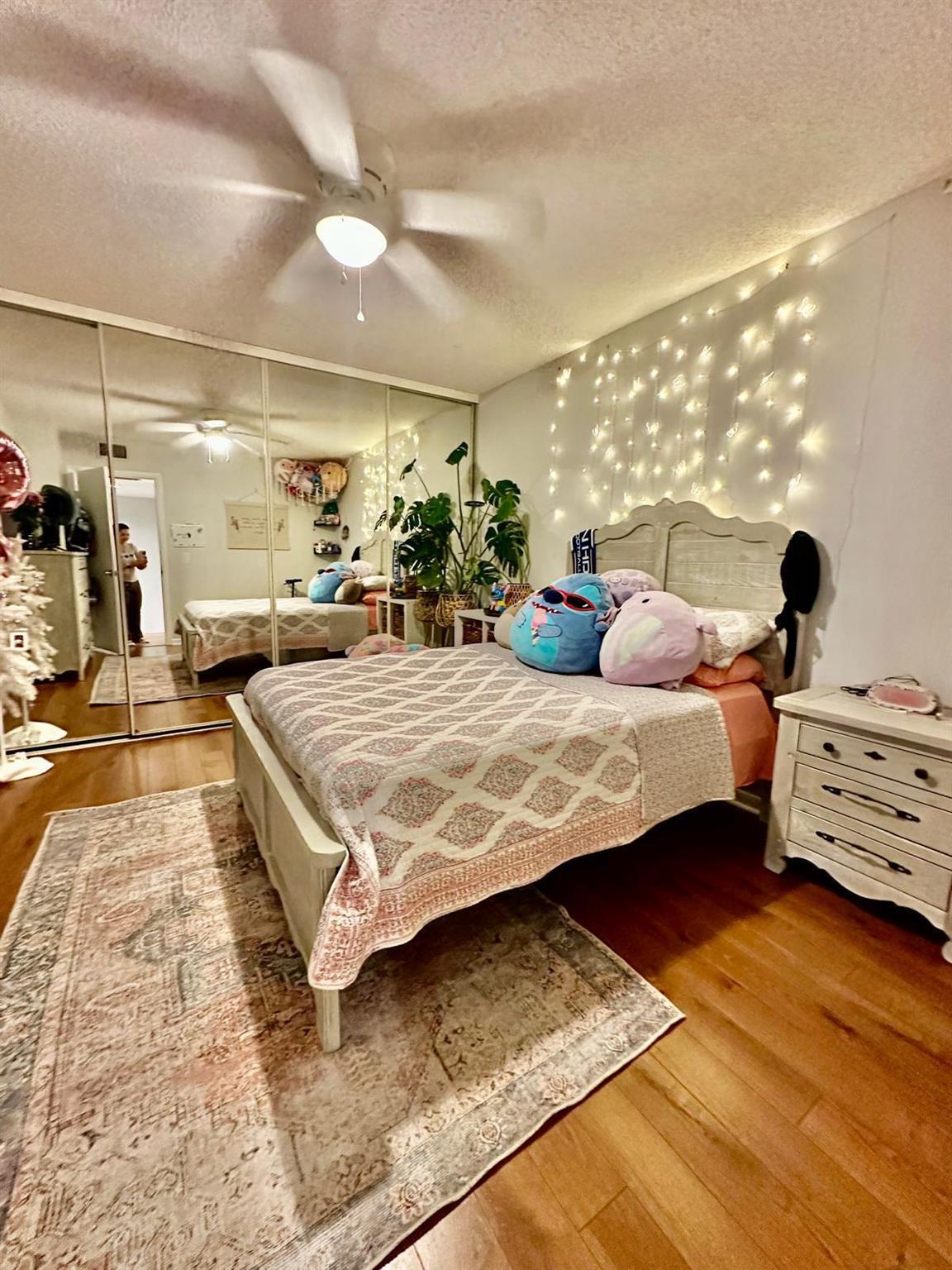 SHERWOOD LAKES - Residential