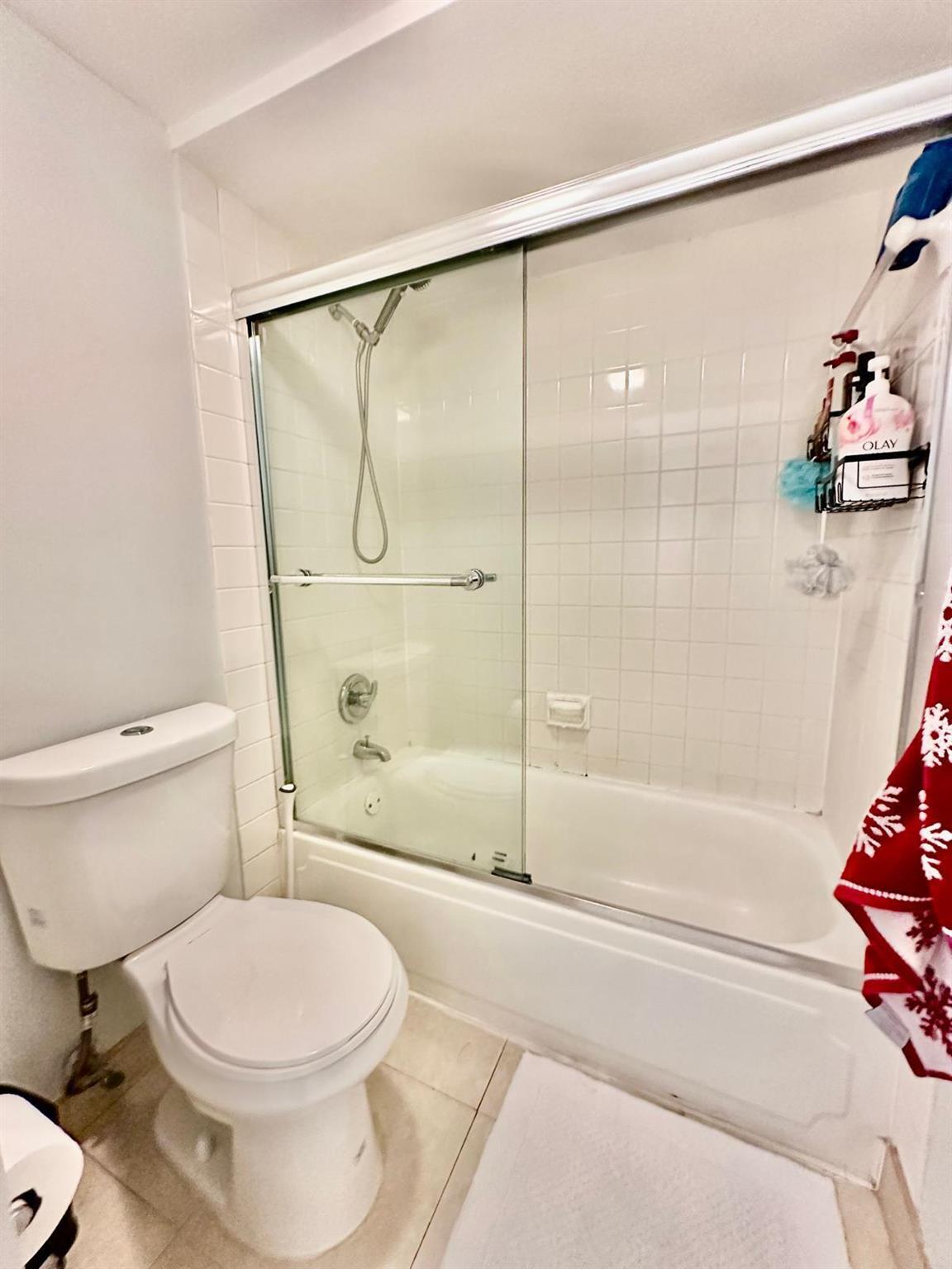 SHERWOOD LAKES - Residential