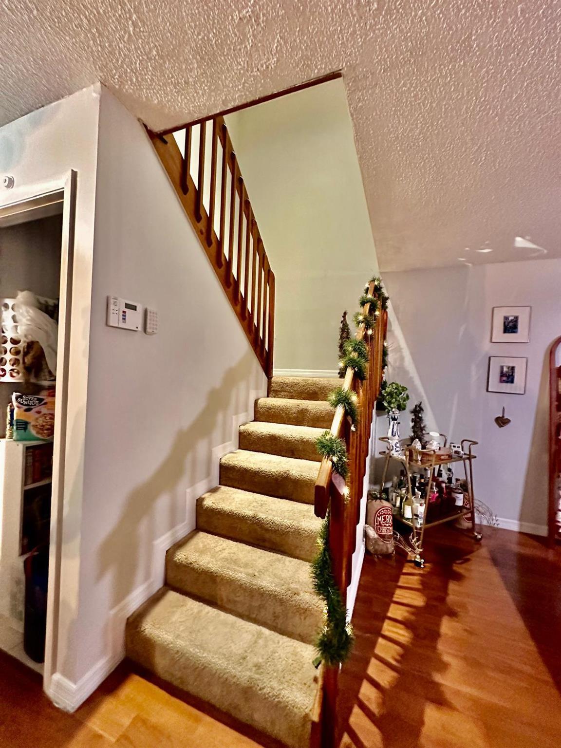 SHERWOOD LAKES - Residential