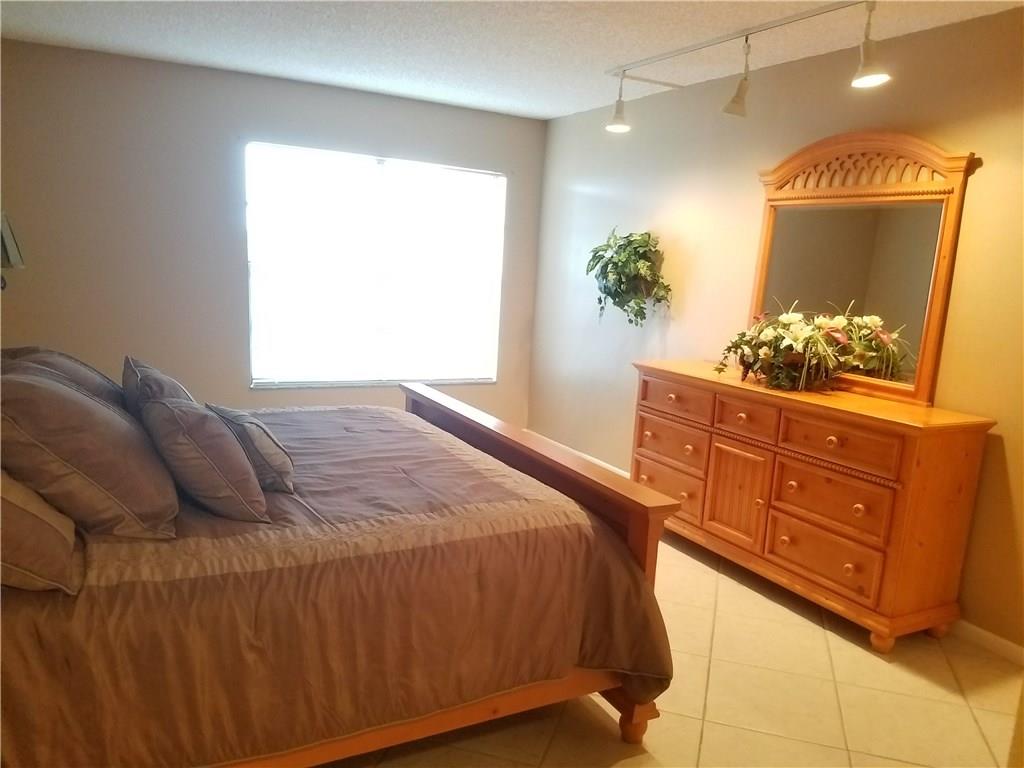 LAKES OF ENVIRON - Residential