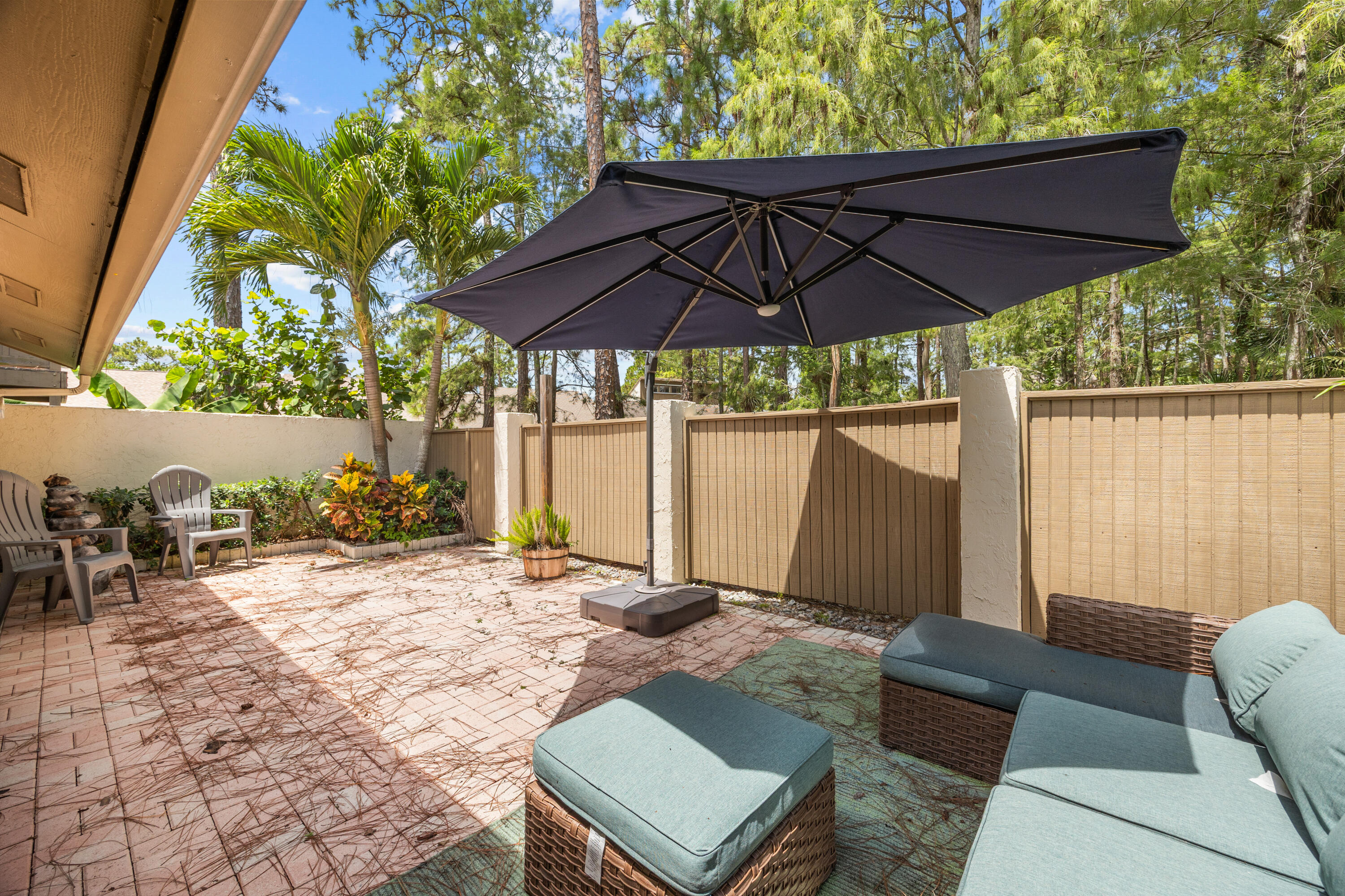 HIDDEN PINES OF WELLINGTON - Residential