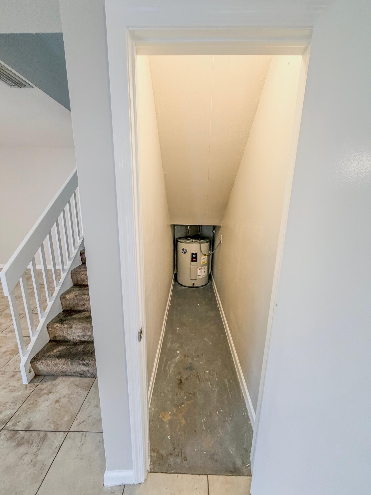 WOODSTOCK TWNHS - Residential Lease