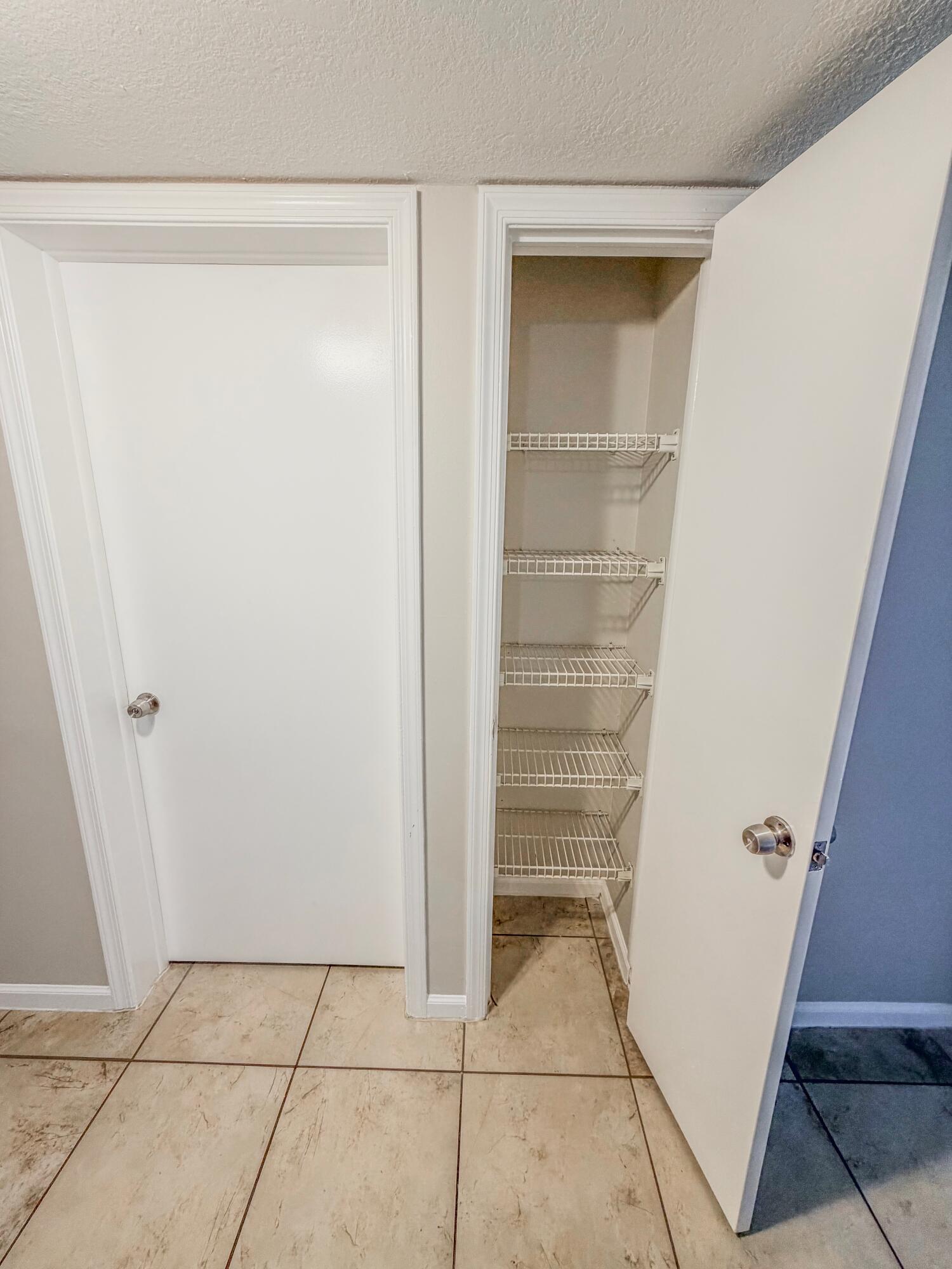 WOODSTOCK TWNHS - Residential Lease