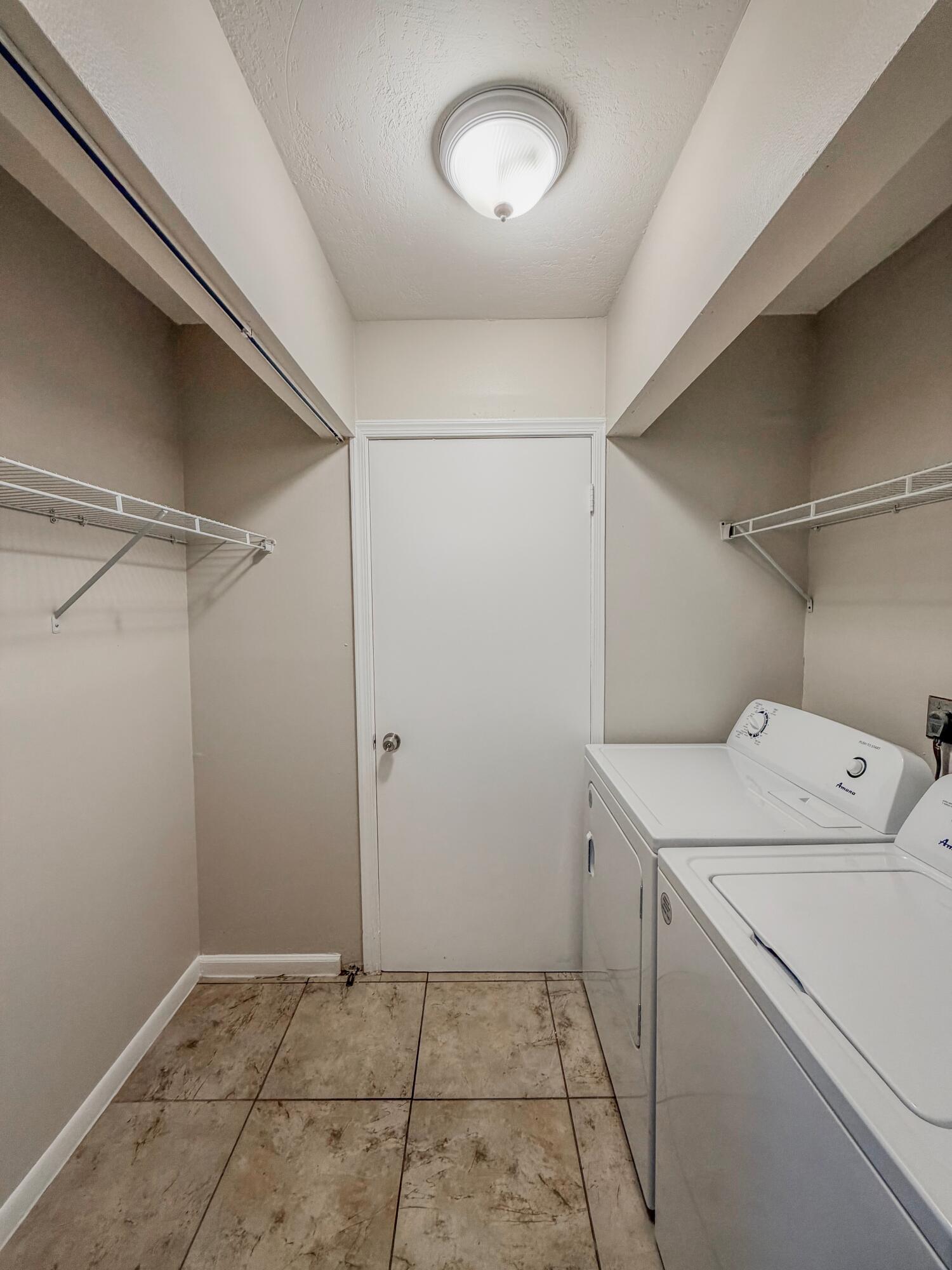 WOODSTOCK TWNHS - Residential Lease