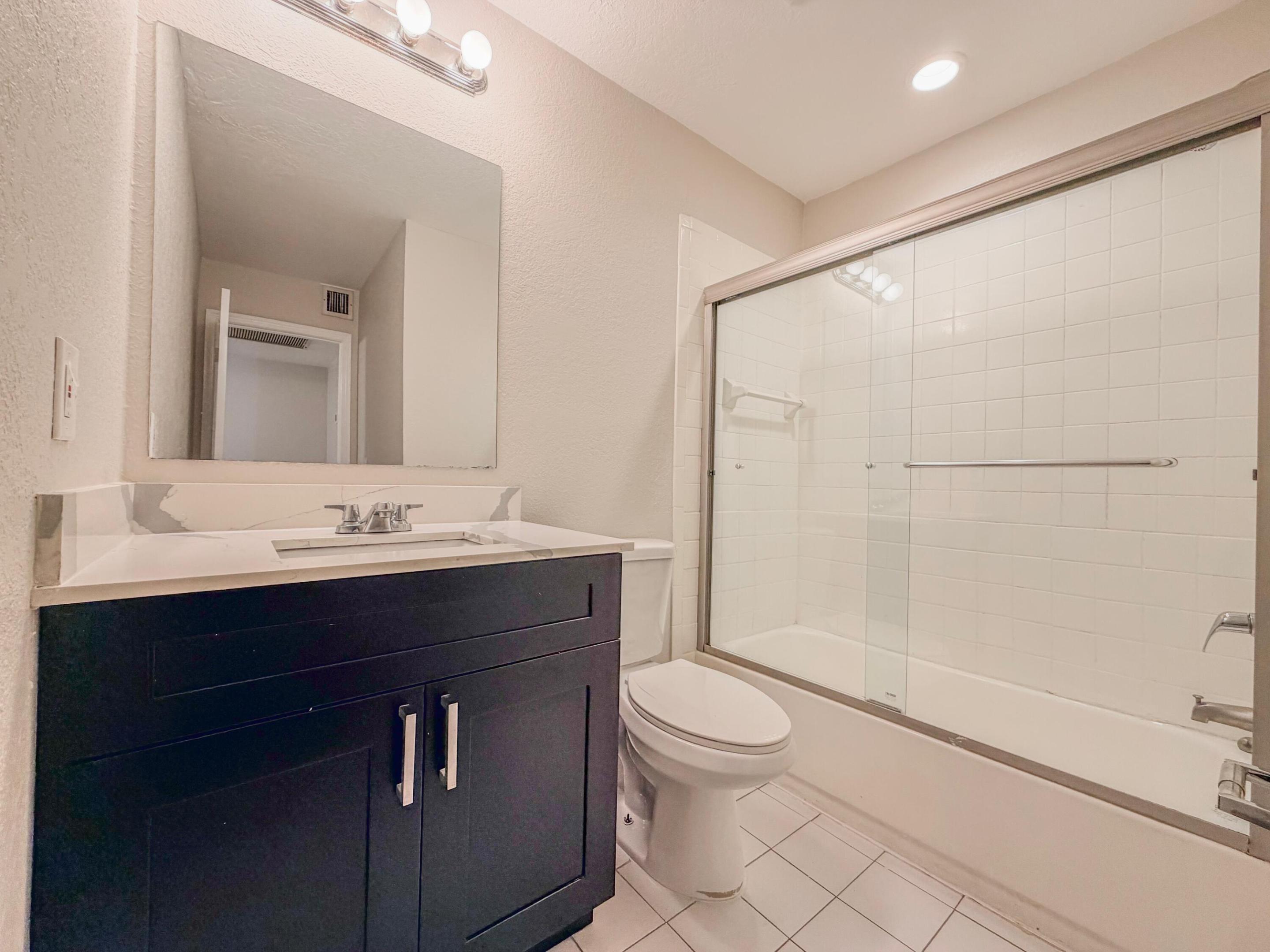 WOODSTOCK TWNHS - Residential Lease