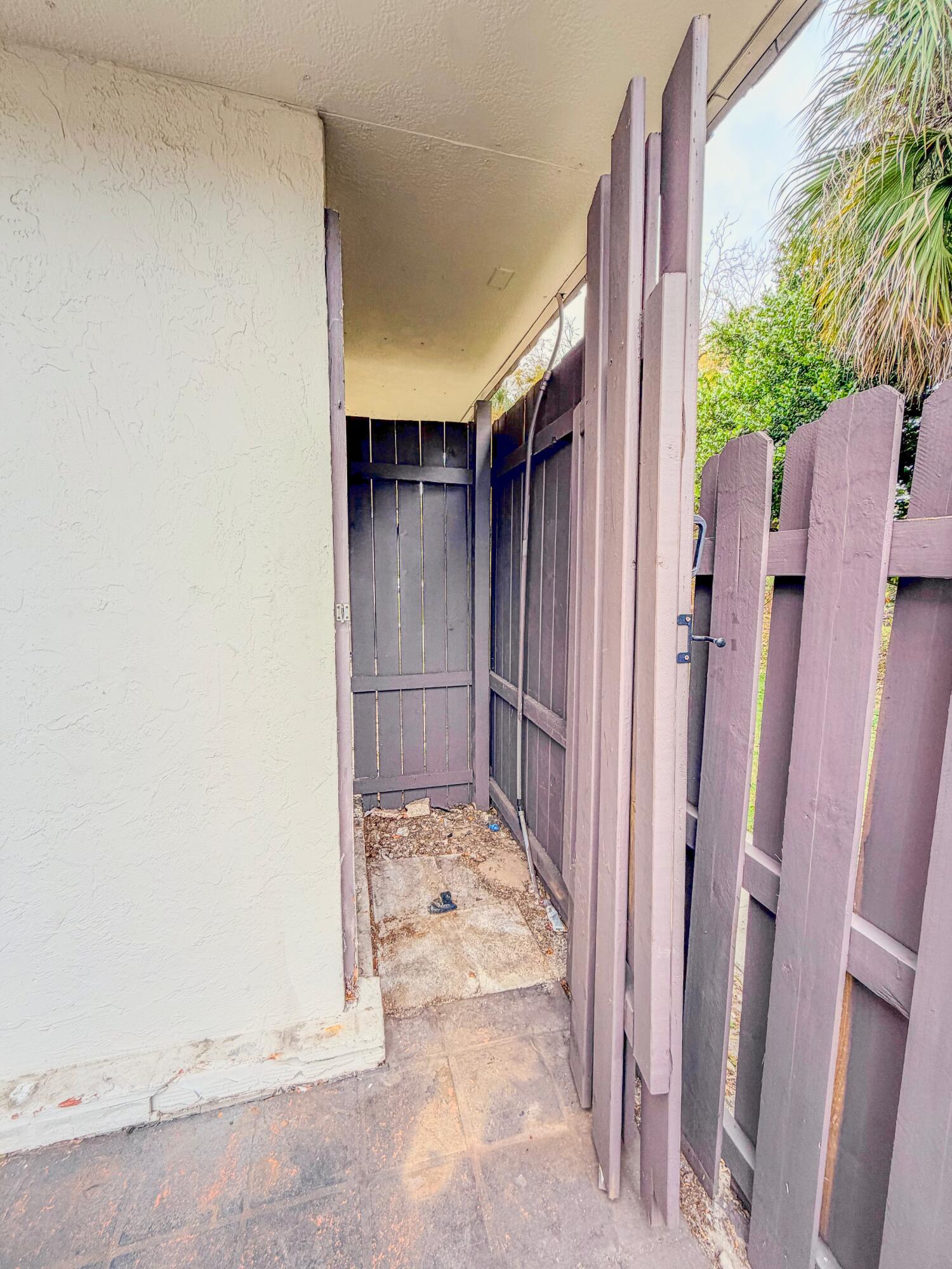 1913 N Congress Avenue