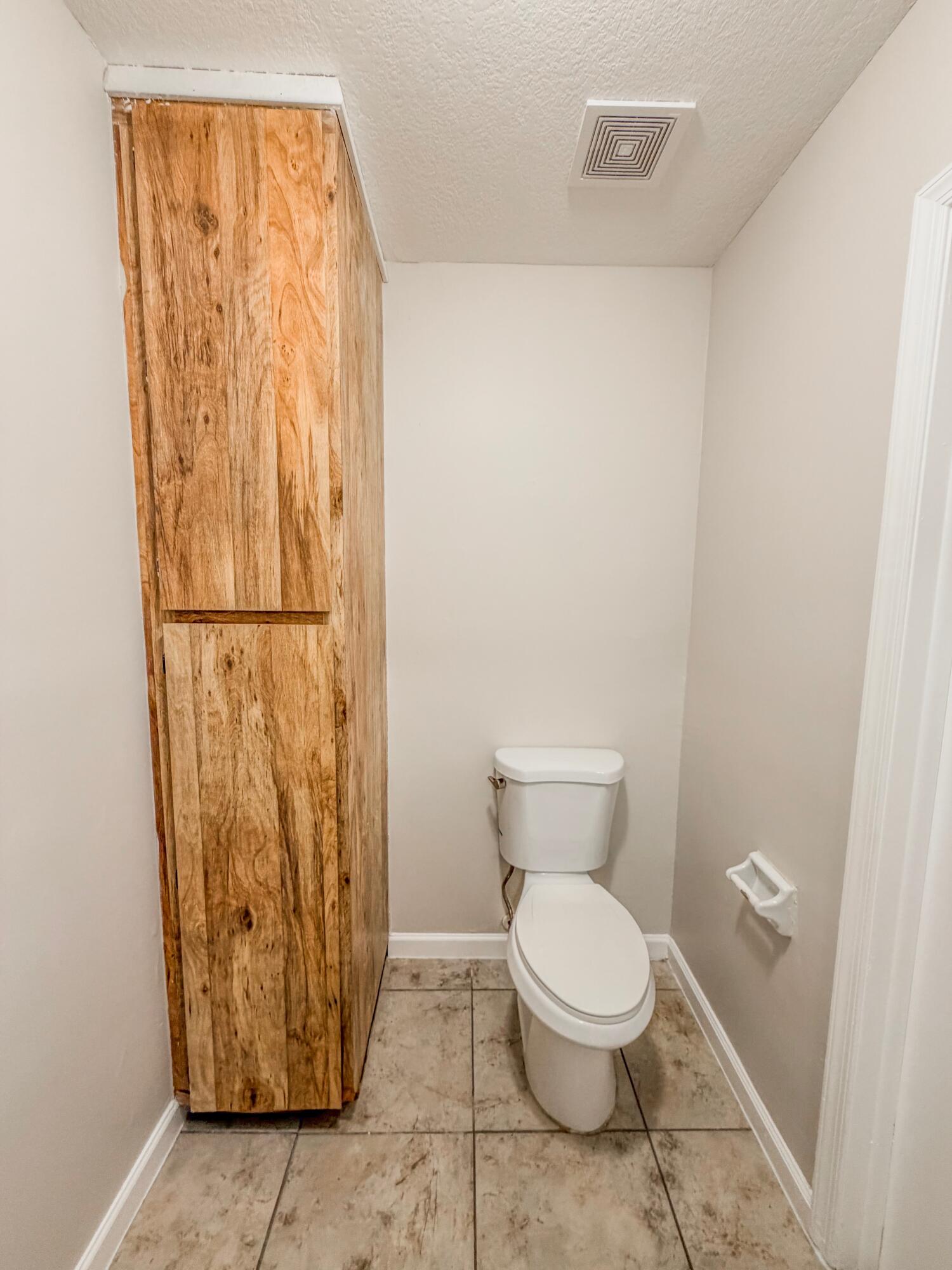 WOODSTOCK TWNHS - Residential Lease