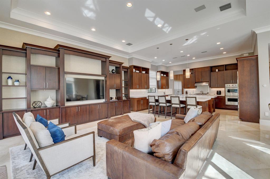 THE BRIDGES - Residential