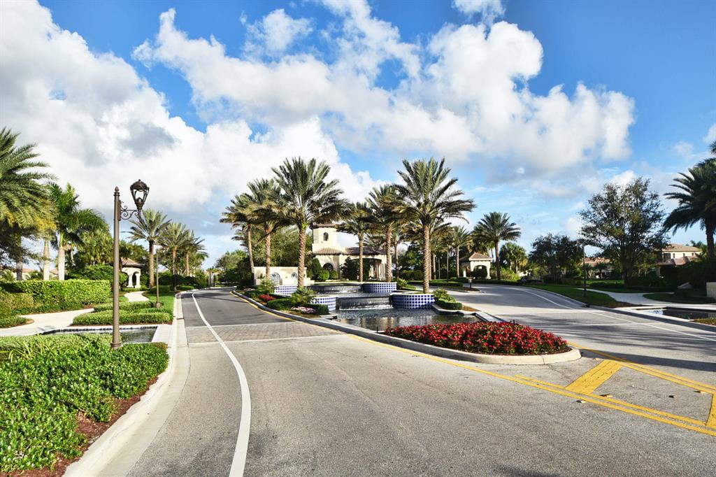 THE BRIDGES - Residential