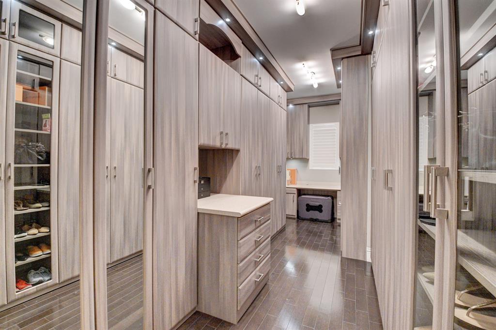 THE BRIDGES - Residential