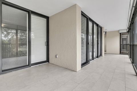 Tiny photo for 2806 N 46TH Avenue #D334, Hollywood, FL 33021 (MLS # B26053373)