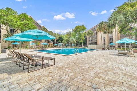 Tiny photo for 2806 N 46TH Avenue #D334, Hollywood, FL 33021 (MLS # B26053373)