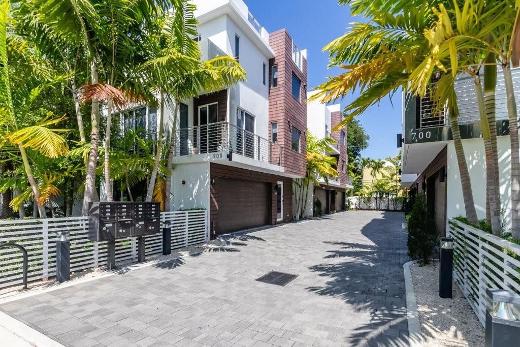 Photo of 700 NE 14th Avenue #208, Fort Lauderdale, FL 33304 (MLS # B26016790)