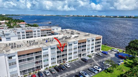 A home in Lake Worth Beach