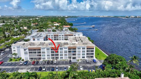 A home in Lake Worth Beach