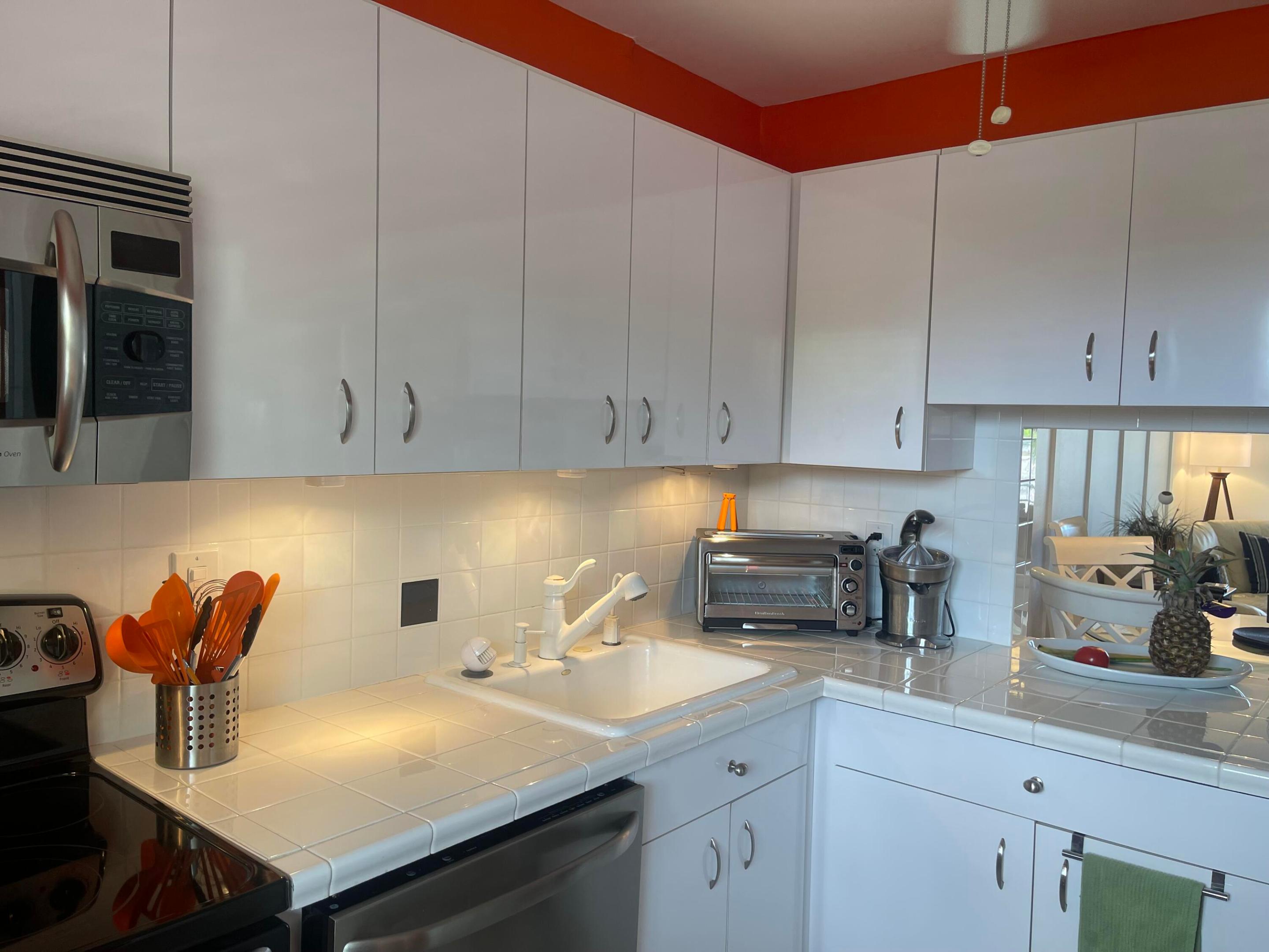 NATURA CONDO NO 1 - Residential