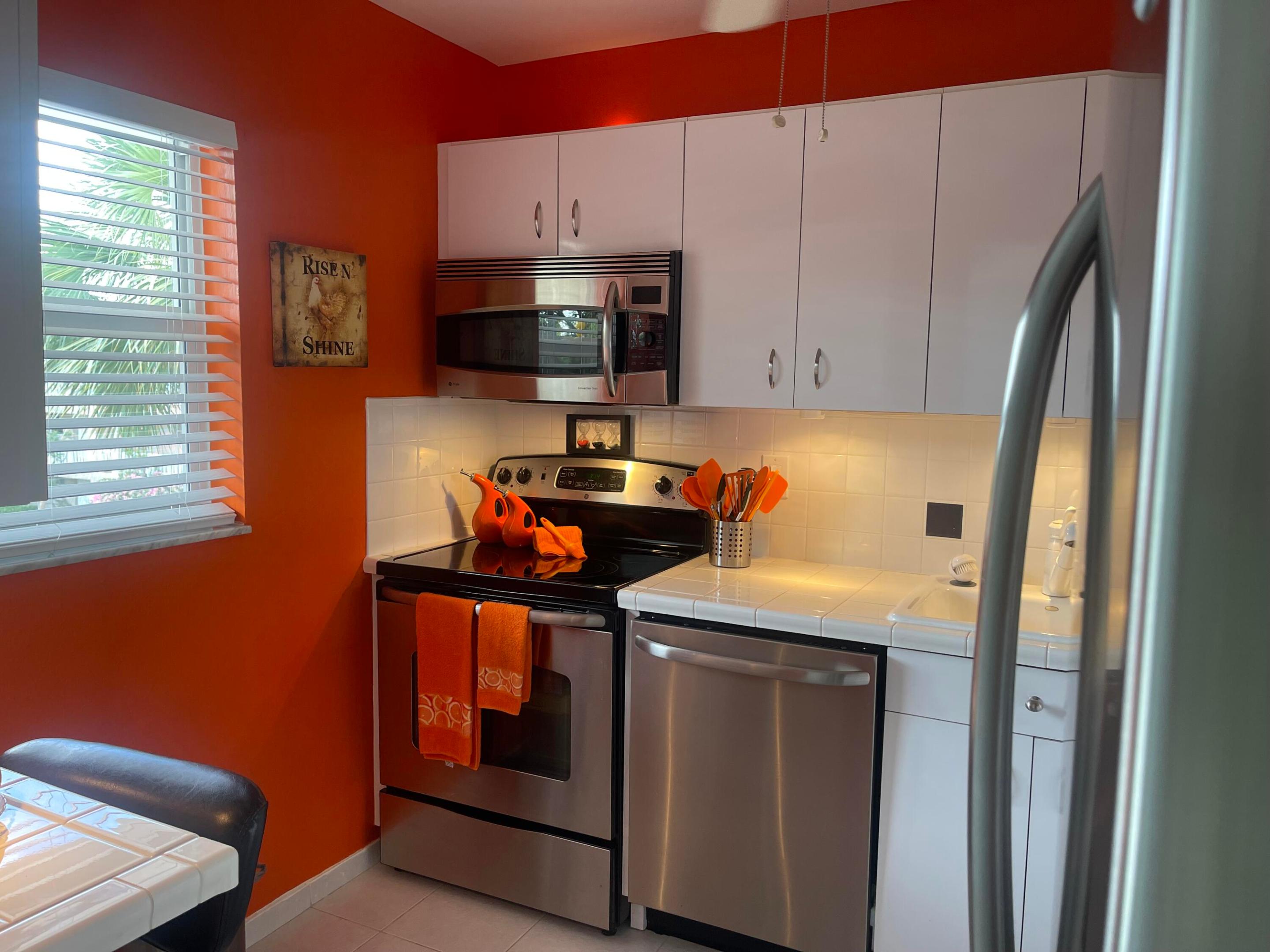 NATURA CONDO NO 1 - Residential