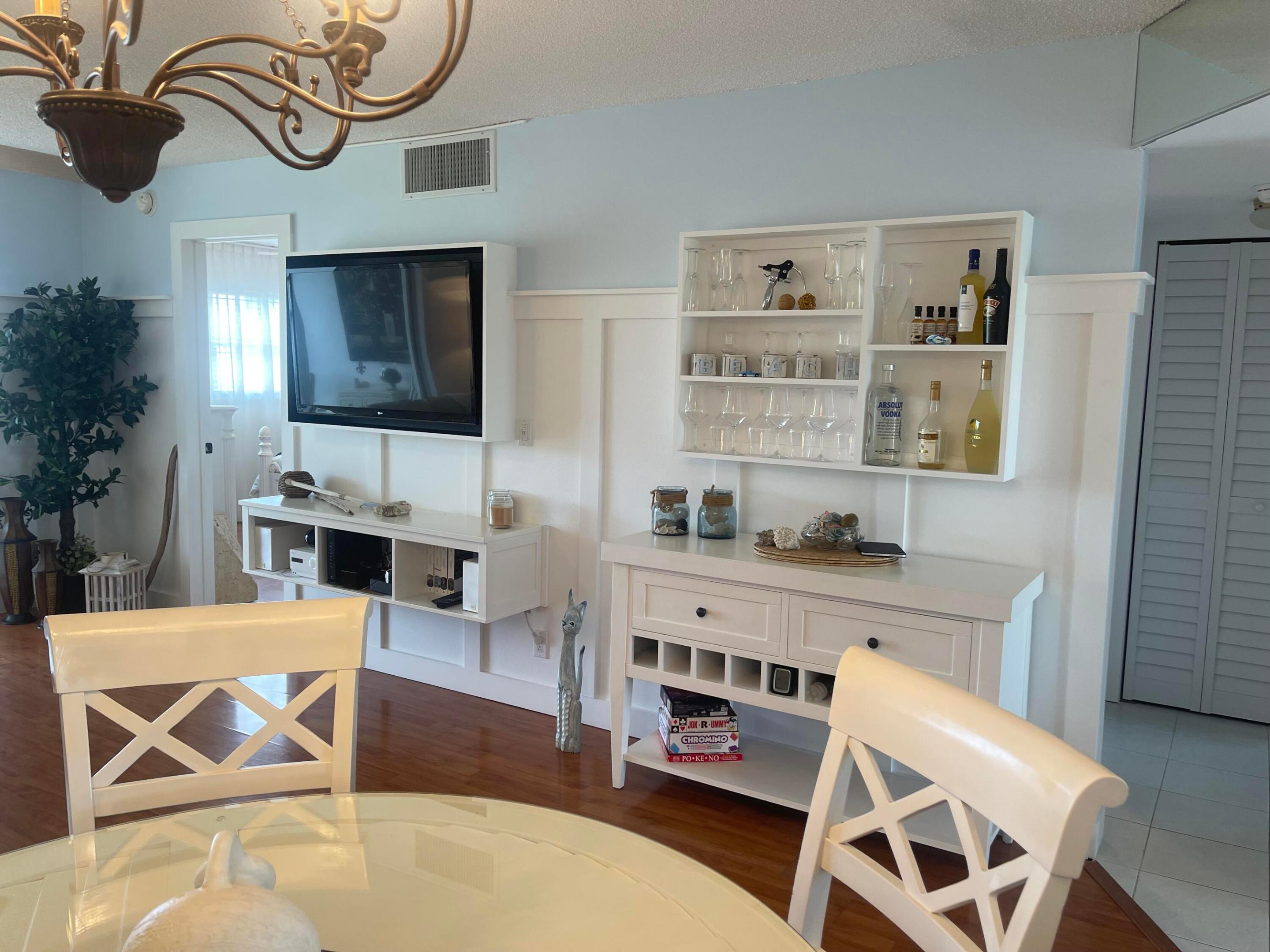 NATURA CONDO NO 1 - Residential