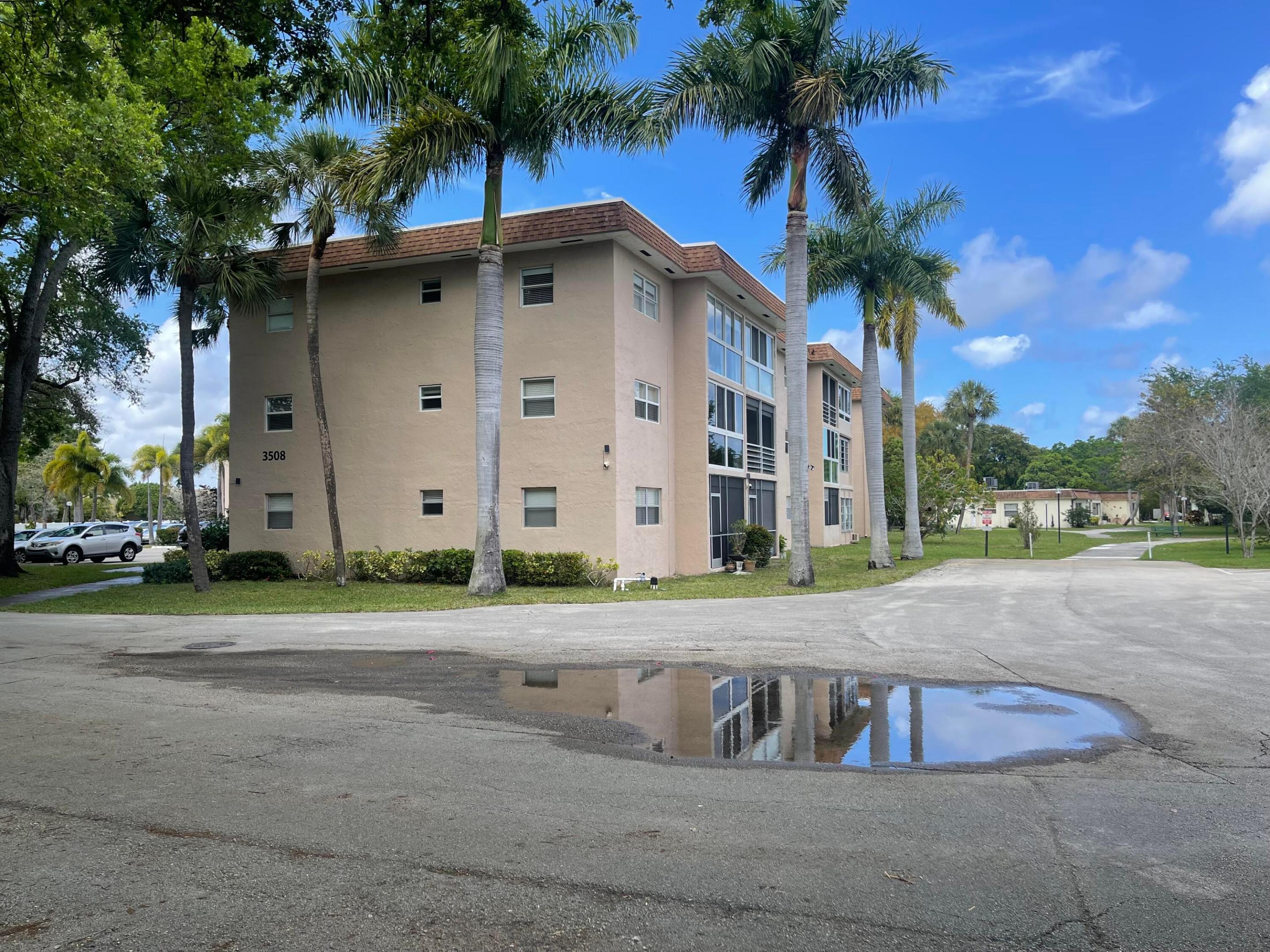 NATURA CONDO NO 1 - Residential