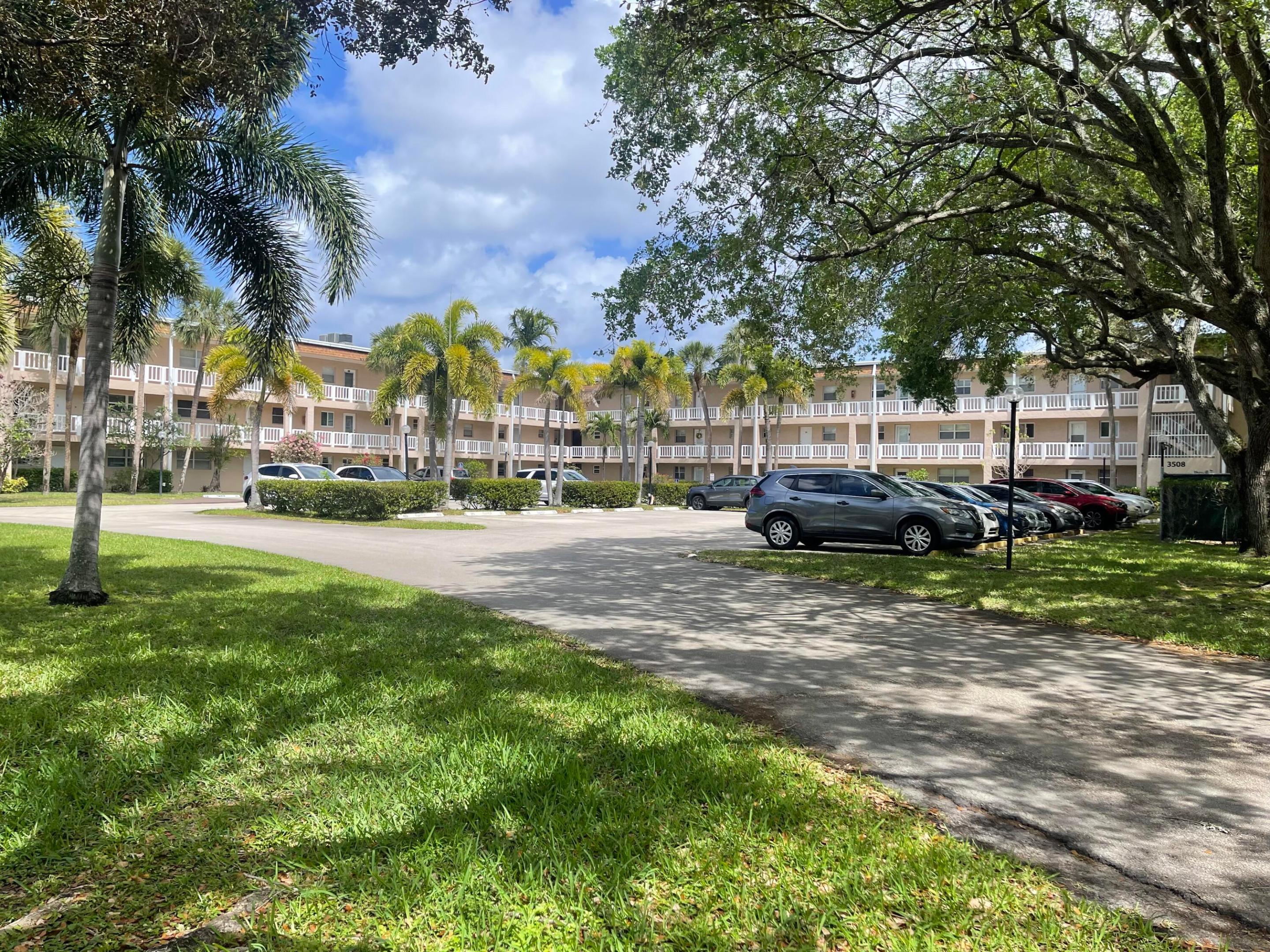 NATURA CONDO NO 1 - Residential