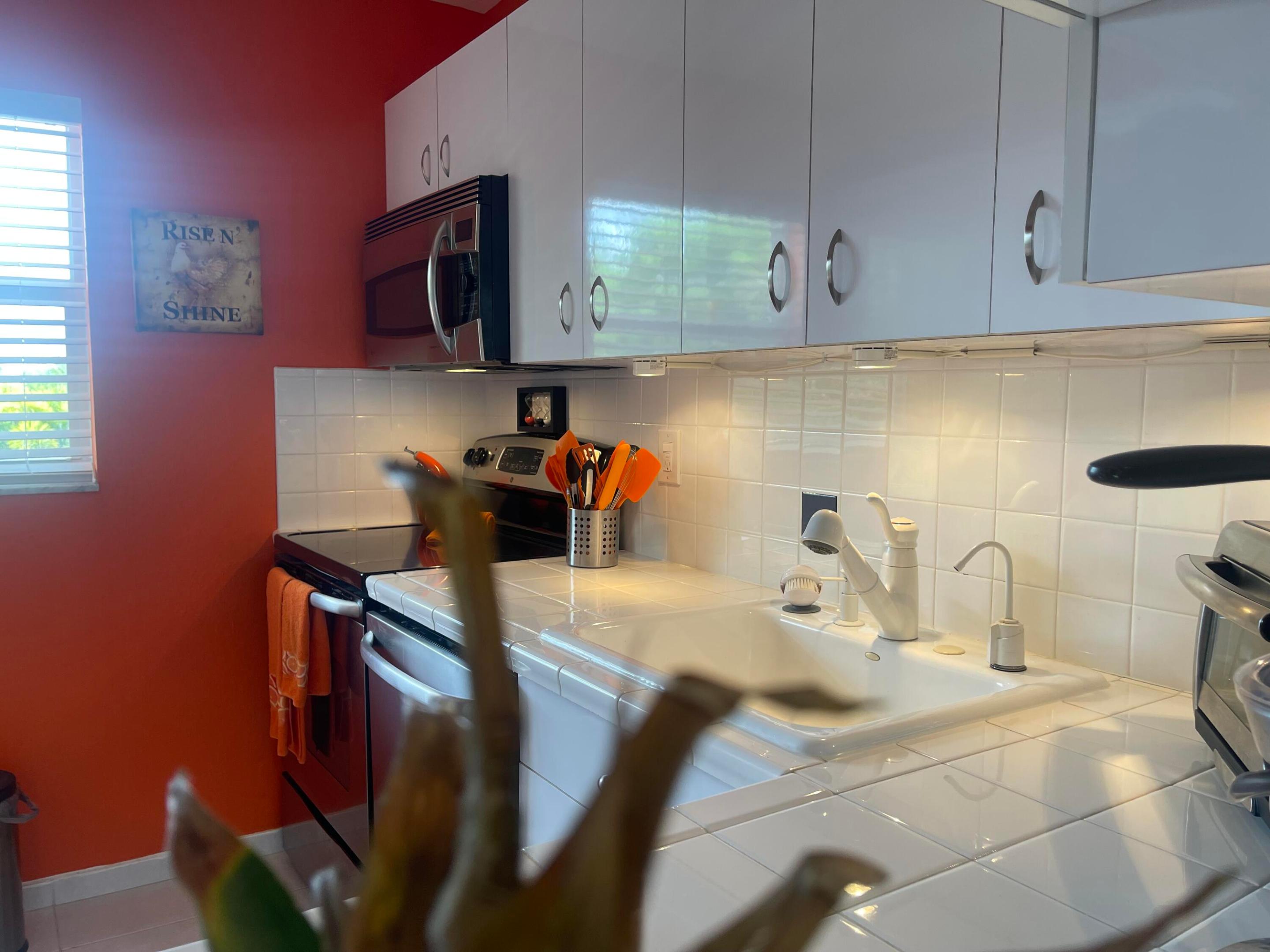 NATURA CONDO NO 1 - Residential