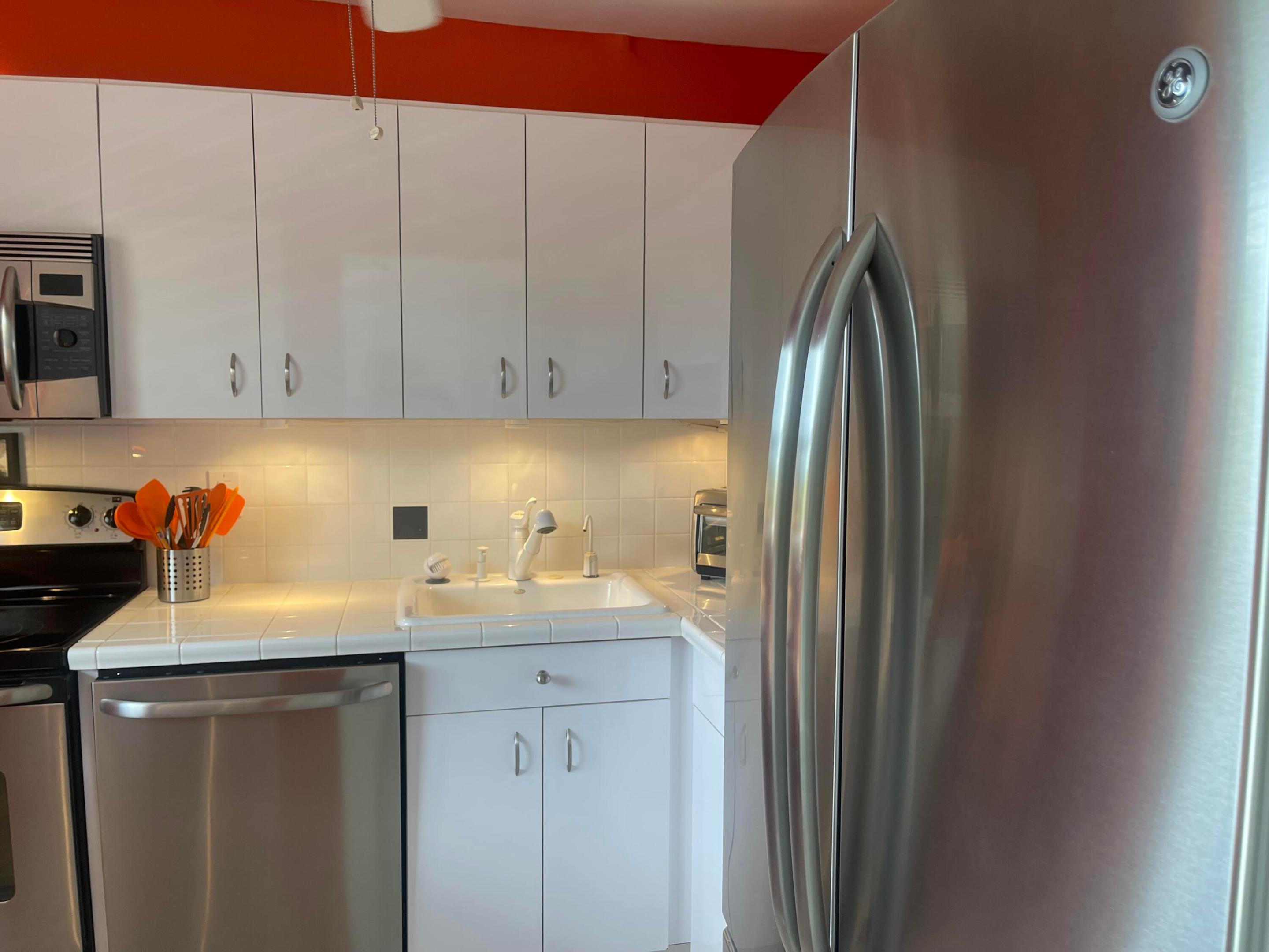 NATURA CONDO NO 1 - Residential