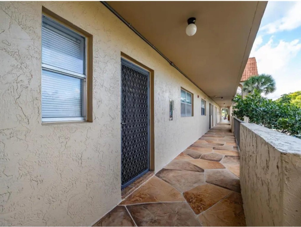 Falls of Inverrary - Residential